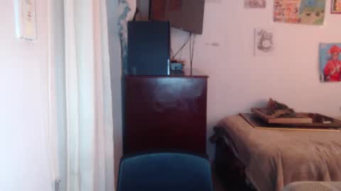 Snapshot of yasmin_love85 chatting on 11.28.25 yasmin_love85 online show from 11.28.25