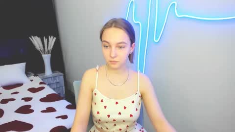 Snapshot of yasminasage chatting on 02.09.25 Yasmina online show from 02.09.25