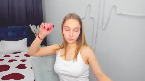 Snapshot of yasminasage chatting on 02.17.25 Yasmina online show from 02.17.25