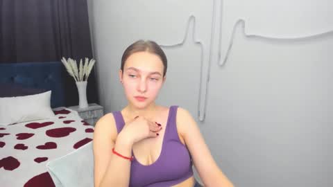 Snapshot of yasminasage chatting on 02.18.25 Yasmina online show from 02.18.25