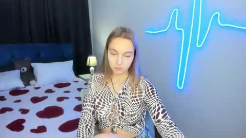 Snapshot of yasminasage chatting on 10.05.25 Yasmina online show from 10.05.25