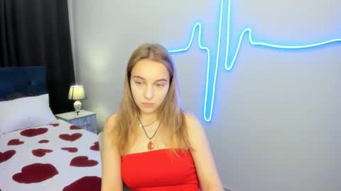 Snapshot of yasminasage chatting on 10.14.25 Yasmina online show from 10.14.25