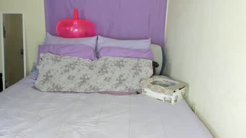 Snapshot of yasminayazzie chatting on 12.21.24 Yasmina online show from 12.21.24