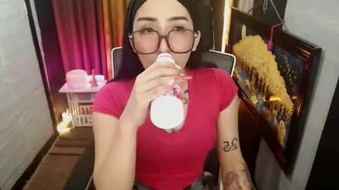 Snapshot of yassiered chatting on 11.24.25 yassiered online show from 11.24.25