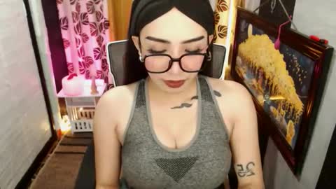 Snapshot of yassiered chatting on 03.02.26 yassiered online show from 03.02.26