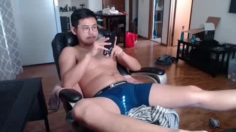 Snapshot of yawnimhorny chatting on 09.28.25 yawnimhorny online show from 09.28.25