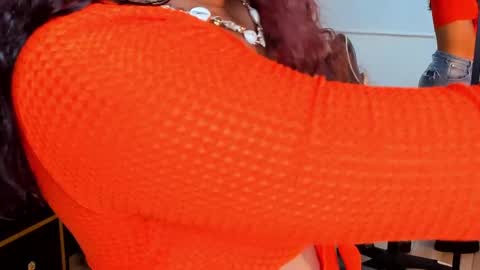 yaya23x online show from 02.17.25