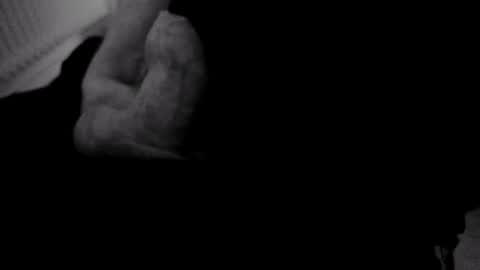 Snapshot of yeasayer004 chatting on 10.05.25 yeasayer online show from 10.05.25