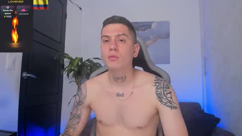 Snapshot of yeiko_romero_ chatting on 11.25.25 YEIKO ROMERO online show from 11.25.25