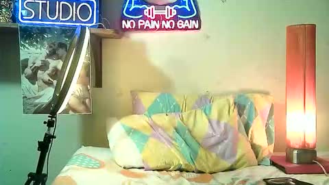 Snapshot of yeisoncastellanos1999 chatting on 01.11.26 yeisoncastellanos1999 online show from 01.11.26