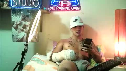 Snapshot of yeisoncastellanos1999 chatting on 01.14.26 yeisoncastellanos1999 online show from 01.14.26