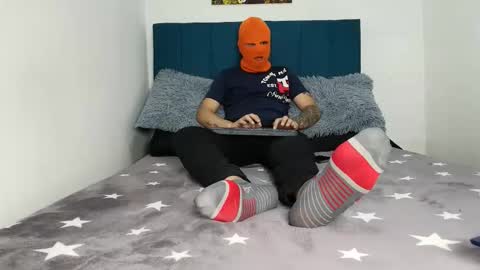Snapshot of yeisongomezz chatting on 12.18.25 yeisongomezz online show from 12.18.25