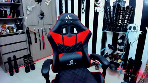 Snapshot of yelena_bondaje chatting on 12.28.24 Yelena online show from 12.28.24