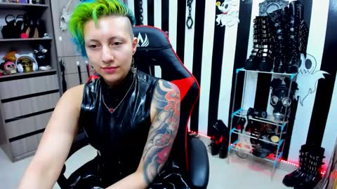 Snapshot of yelena_bondaje chatting on 01.13.25 Yelena online show from 01.13.25