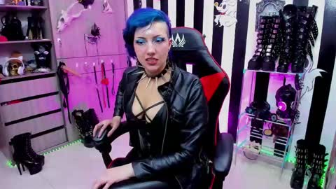 Snapshot of yelena_bondaje chatting on 03.10.25 Yelena online show from 03.10.25