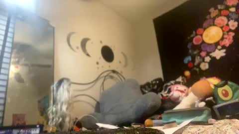 Snapshot of yelladaniella chatting on 02.02.25 Ella Ts online show from 02.02.25