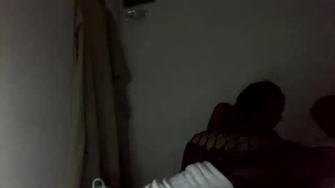 Snapshot of yelladaniella chatting on 10.12.25 Ella Ts online show from 10.12.25