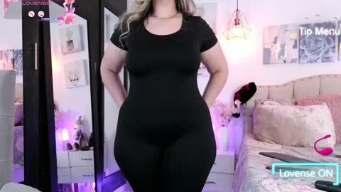 Snapshot of yellow_lily chatting on 12.04.24 yellow_lily online show from 12.04.24