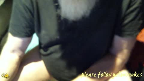 Snapshot of yellowsnakes chatting on 10.20.25 . y e l l o w s n a k e s . online show from 10.20.25