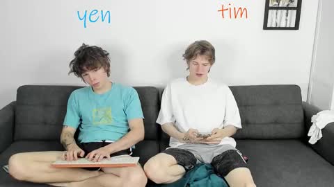 Snapshot of yen2025 chatting on 09.23.25 Yen online show from 09.23.25