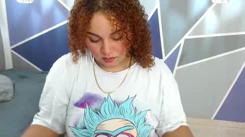 Snapshot of yera_carey chatting on 10.31.25 Yera online show from 10.31.25