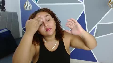 Snapshot of yera_carey chatting on 11.03.25 Yera online show from 11.03.25