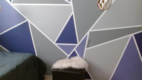 Snapshot of yera_carey chatting on 11.04.25 Yera online show from 11.04.25