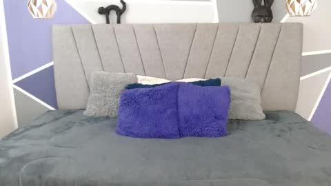 Snapshot of yera_carey chatting on 11.25.25 Yera online show from 11.25.25