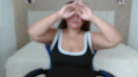 Snapshot of yera_carey chatting on 12.01.25 Yera online show from 12.01.25