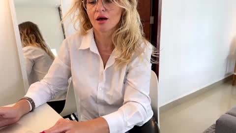 Zlata online show from 12.04.24