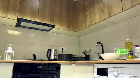 Snapshot of yes_mommy_zlata chatting on 01.16.26 Zlata online show from 01.16.26