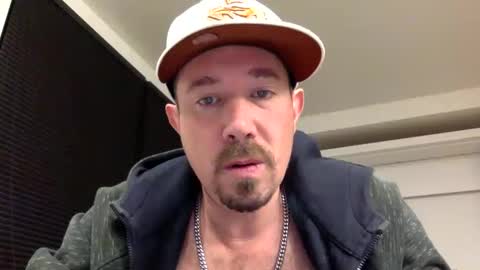 Snapshot of yesplesae chatting on 12.18.24 yesplesae online show from 12.18.24