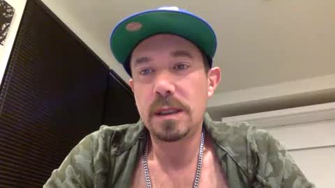 Snapshot of yesplesae chatting on 12.30.24 yesplesae online show from 12.30.24