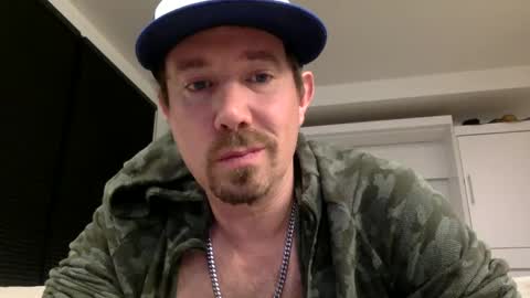 Snapshot of yesplesae chatting on 02.27.25 yesplesae online show from 02.27.25