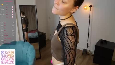 Kiki online show from 11.16.25