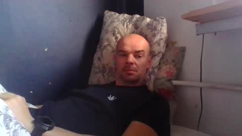 yewloo online show from 10.25.25