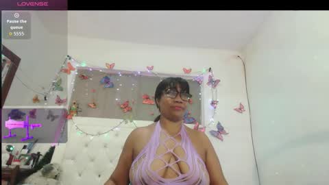 Yhazan Blake online show from 10.31.25