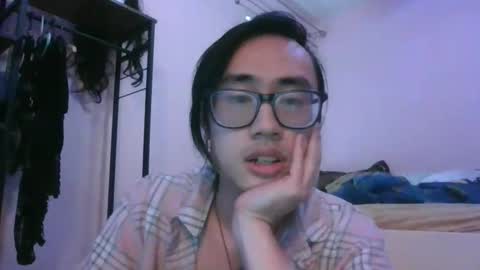 Snapshot of yin476 chatting on 10.22.25 yin476 online show from 10.22.25