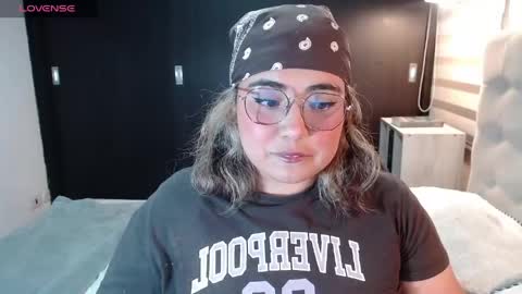 hii i am yini online show from 05.14.26