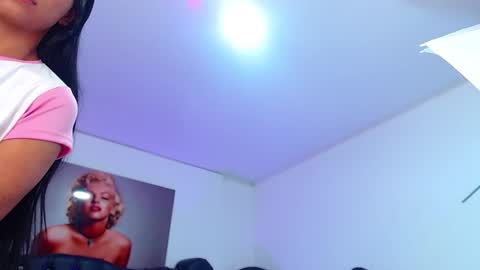 Yiovanna online show from 12.11.24