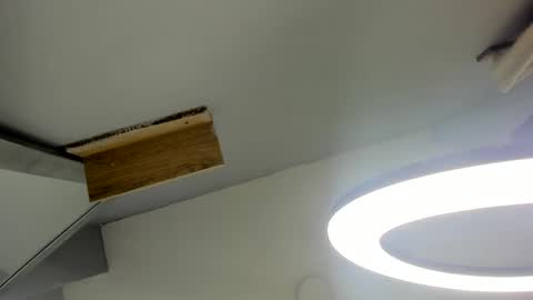 roxie reyes  online show from 02.20.25