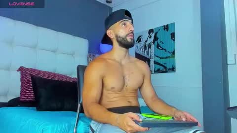 Yiyo online show from 11.04.25