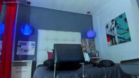 Yiyo online show from 12.19.25