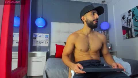 Yiyo online show from 02.13.26