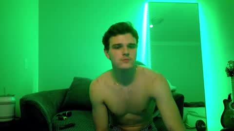 Snapshot of yngdesire1 chatting on 12.03.25 yngdesire1 online show from 12.03.25