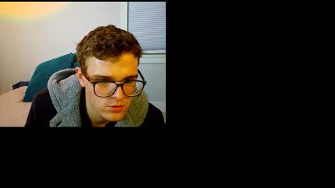 Snapshot of yngdesire1 chatting on 12.15.25 yngdesire1 online show from 12.15.25