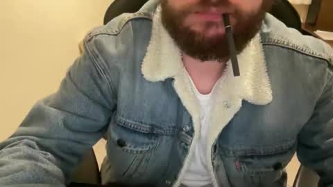 Snapshot of ynholeather chatting on 11.18.25 Leather online show from 11.18.25