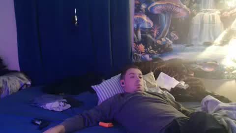 Snapshot of yobleez chatting on 11.18.25 yobleez online show from 11.18.25