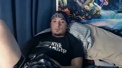 Snapshot of yobleez chatting on 11.20.25 yobleez online show from 11.20.25