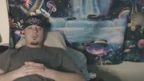 Snapshot of yobleez chatting on 11.20.25 yobleez online show from 11.20.25